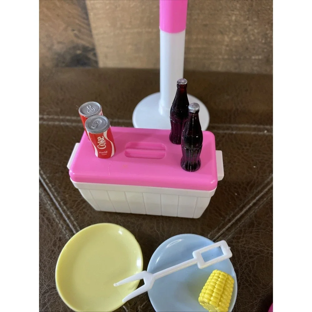 Barbie Barbecue Grill Picnic Fun 1989‎ Cooler Food Plates Accessories Vintage